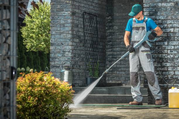 Best Graffiti Removal  in Marinette, WI